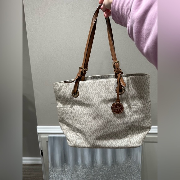 Michael Kors Jet Set - Picture 5 of 9